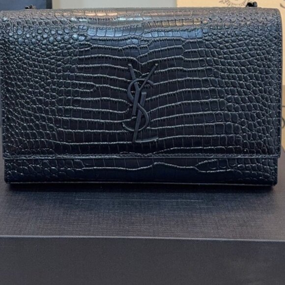 Yves Saint Laurent Handbags - Picture 2 of 8